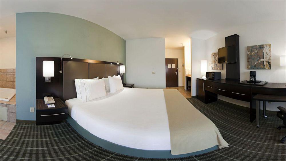 Holiday Inn Express Monticello By Ihg Exteriör bild